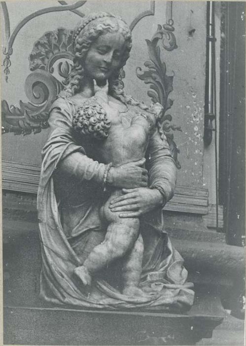 statue et son socle : Vierge à l'Enfant - © Ministère de la Culture (France), Médiathèque du patrimoine et de la photographie, diffusion GrandPalaisRmn Photo