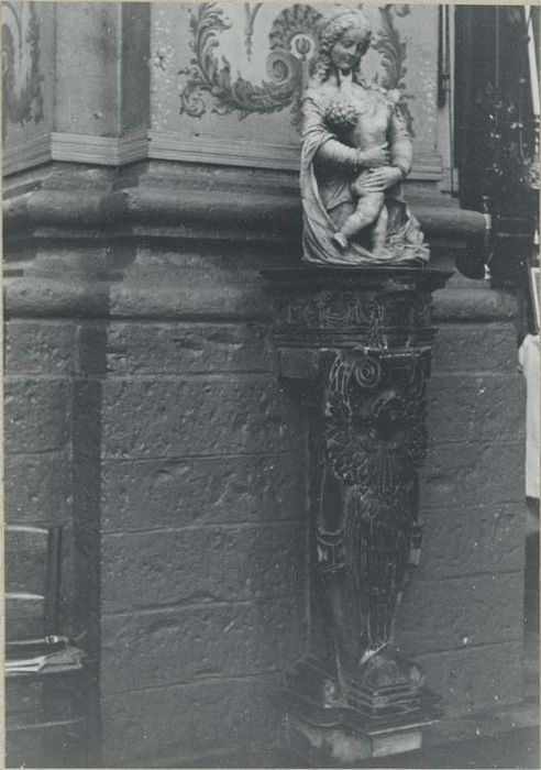 statue et son socle : Vierge à l'Enfant - © Ministère de la Culture (France), Médiathèque du patrimoine et de la photographie, diffusion GrandPalaisRmn Photo
