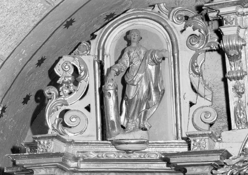 Retable de saint Joseph : couronnement gauche, statue de sainte Barbe