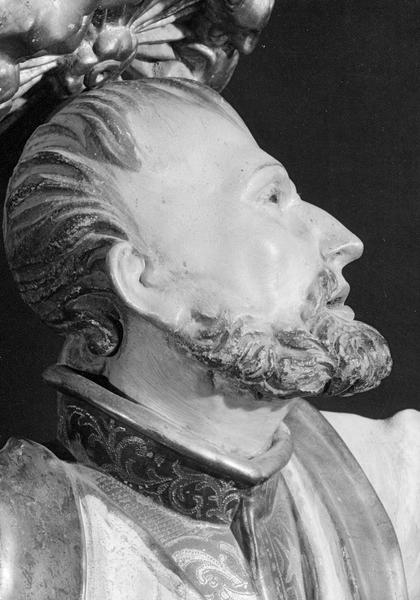 Statue : saint François-Xavier, détail de la tête, profil droit