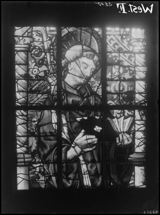 Vitraux du bras nord du transept, côté ouest, fenêtre nord [Baie 213]