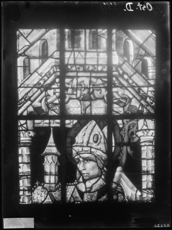 Vitraux du bras nord du transept, côté est, fenêtre nord [Baie 209]