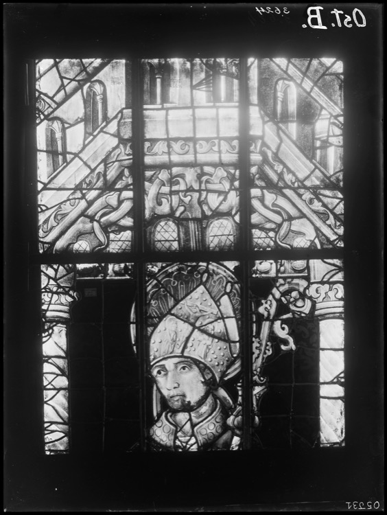 Vitraux du bras nord du transept, côté est, fenêtre nord [Baie 209]