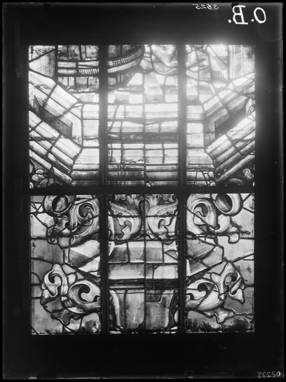 Vitraux du bras nord du transept, côté est, fenêtre nord [Baie 209]