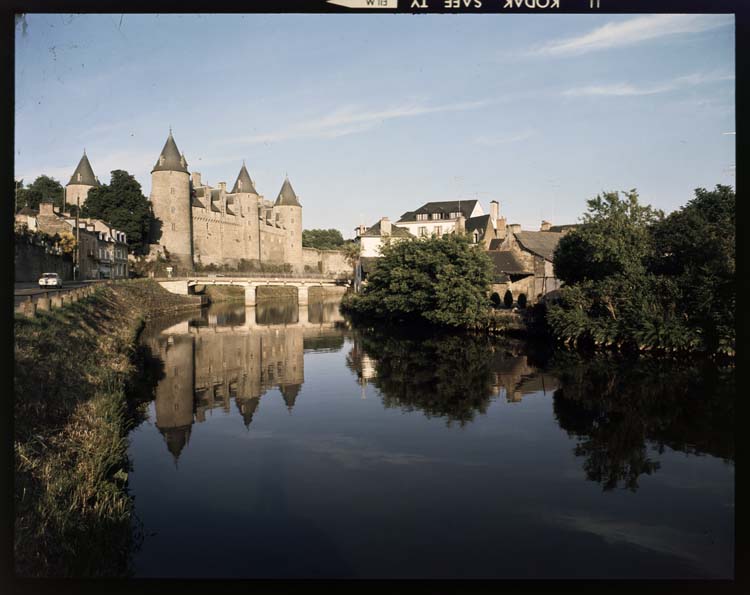 Façade sur l'Oust