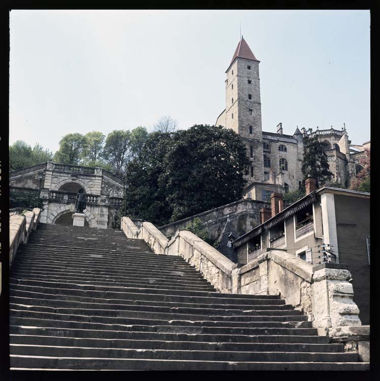 Escalier d'accès