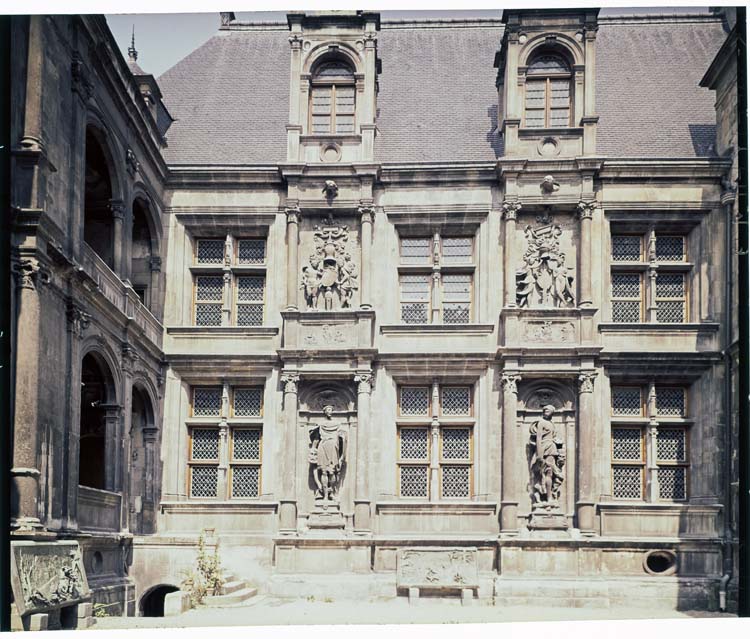 Façades nord et ouest sur cour