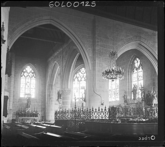 Vue intérieure du choeur et des chapelles