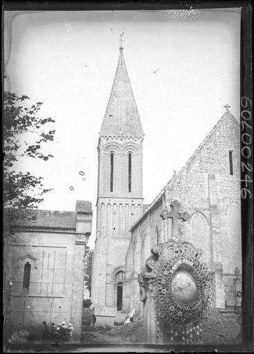 Clocher, côté est