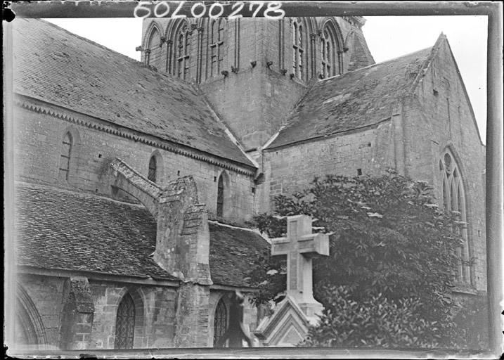 Angle de la façade sud et du transept