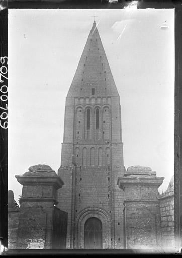 Tour clocher, côté ouest