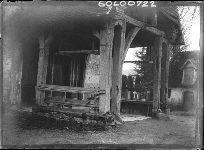 Porche d'entrée, côté nord-ouest