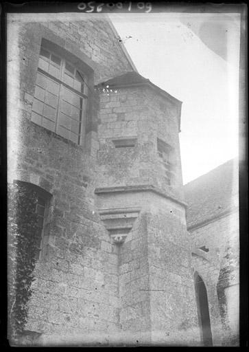 Bâtiment abbatial : Façade nord avec échauguette