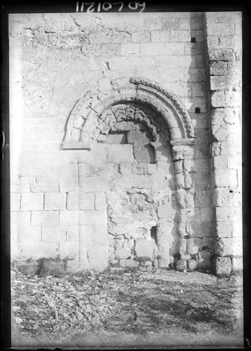 Portail du transept sud, côté ouest