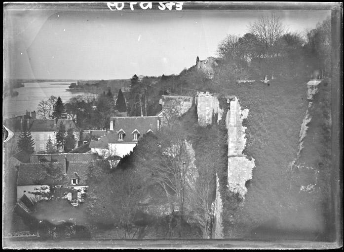 Rempart avec vue sur la Loire