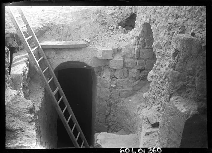 Vue intérieure d'une salle pendant les travaux