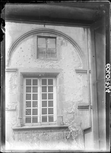 Façade sur rue : Fenêtres de l'étage