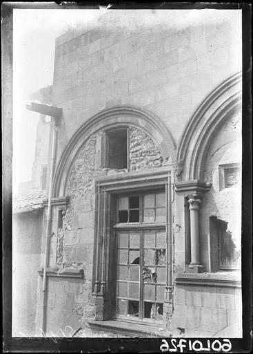 Façade sur rue : Fenêtres de l'étage