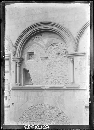 Façade sur rue : Baies aveugles de l'étage