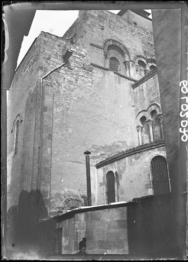 Façade sud : Angle du transept et du choeur