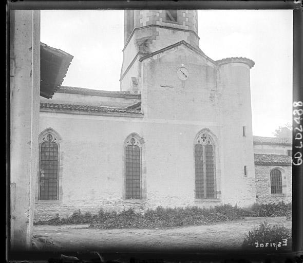 Façade latérale et tour centrale