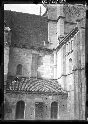 Façade nord : Partie à l'est du transept