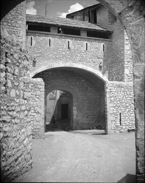 Porte de France, côté extérieur