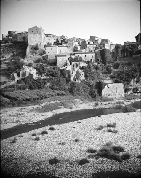 Ensemble nord depuis les rives de l'Ardèche