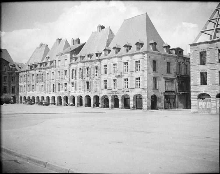 Façades avec galerie à arcades