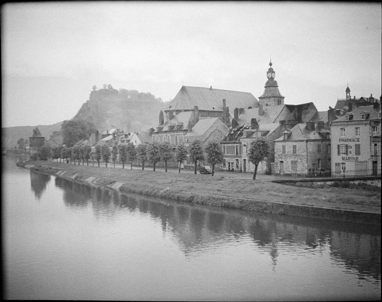 Ensemble sud-est et le quai des Remparts depuis le pont de Meuse