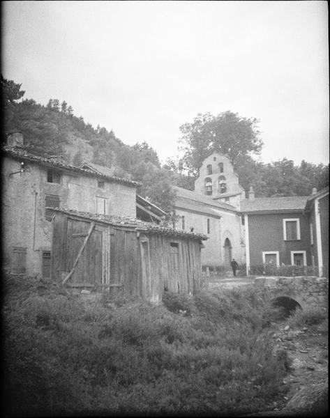 Façade et clocher, côté nord-est