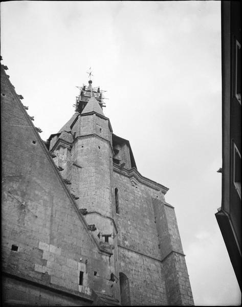 Tour-clocher, côté ouest