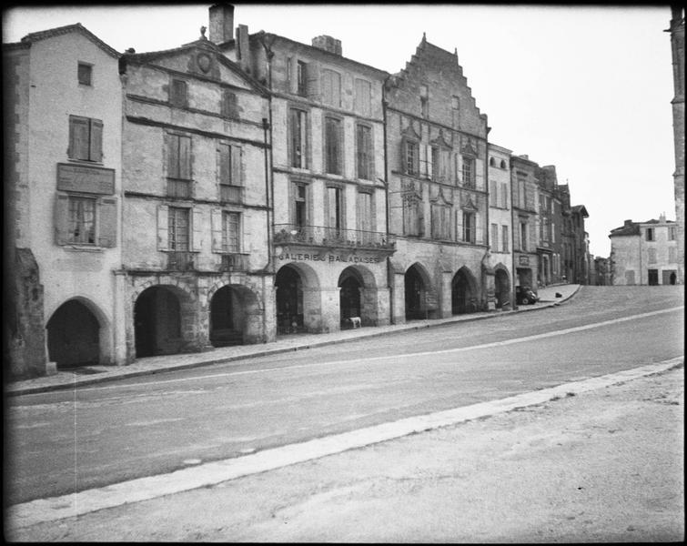 Façades sud sur place