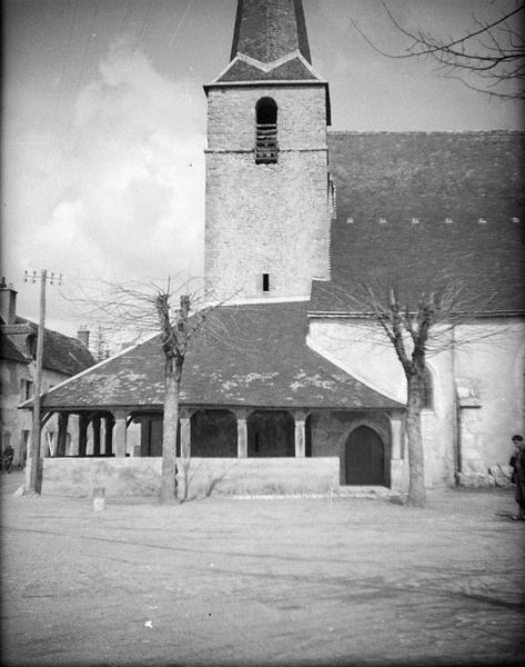 Porche et clocher, côté sud