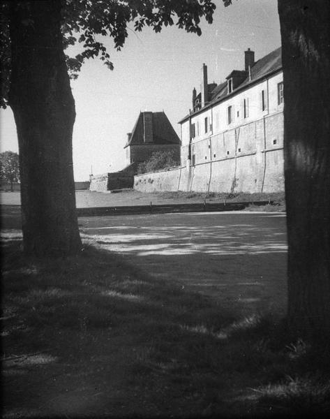 Aile est et bastion, vus en perspective côté nord