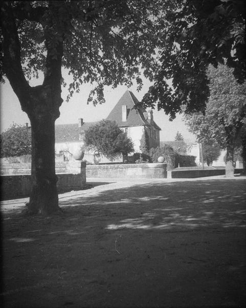 Aile nord-ouest vue en perspective depuis la place des Tilleuls