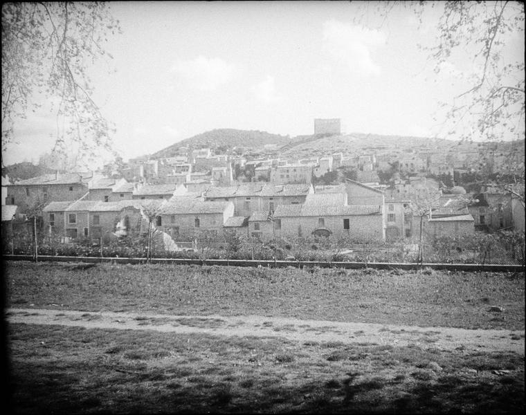 Ensemble nord et maisons en contrebas