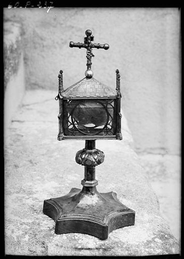 Reliquaire en argent fondu et ciselé en partie doré - © Ministère de la Culture (France), Médiathèque du patrimoine et de la photographie, diffusion RMN-GP