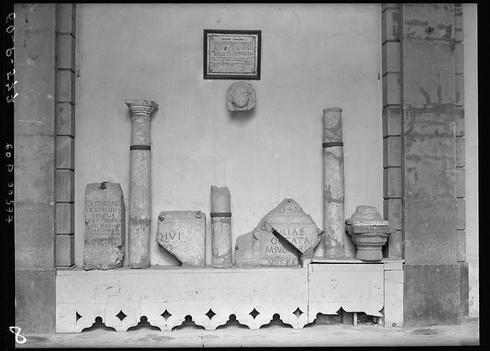 Fragments d'architecture et d'inscriptions gallo-romaines - © Ministère de la Culture (France), Médiathèque du patrimoine et de la photographie, diffusion RMN-GP