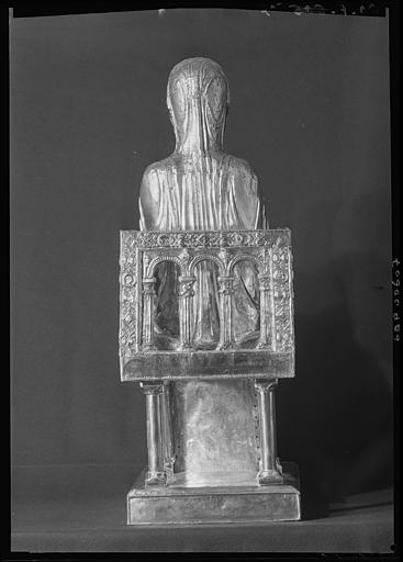 Statue en feuilles d'argent et de vermeil sur âme de bois : Vierge à l'Enfant en Majesté, dos