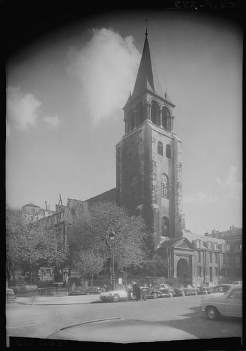 Clocher du porche de la façade ouest, angle nord-ouest