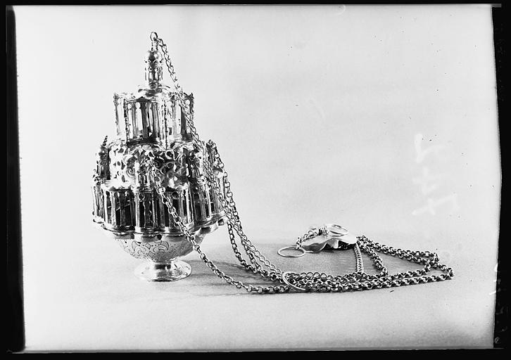Encensoir en argent - © Ministère de la Culture (France), Médiathèque du patrimoine et de la photographie, diffusion RMN-GP