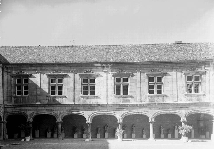 Cour intérieure