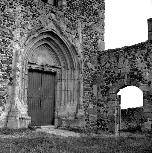 Raccordement de l'église aux bâtiments, côté intérieur