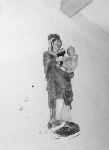 statue (petite nature) : Vierge à l'enfant, bois peint - © Ministère de la Culture (France), Médiathèque du patrimoine et de la photographie (objets mobiliers), tous droits réservés