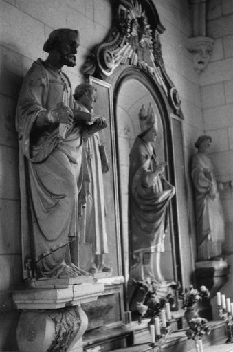 Statue (petite nature) : saint Paul (d'un ensemble de 3 statues en pierre peinte) - © Ministère de la Culture (France), Médiathèque du patrimoine et de la photographie (objets mobiliers), tous droits réservés