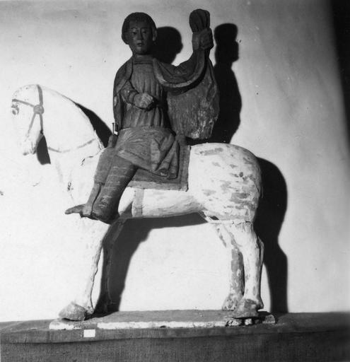 groupe sculpté  : la charité de saint Martin