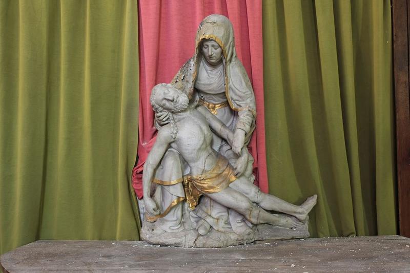 groupe sculpté : Vierge de Pitié, vue générale