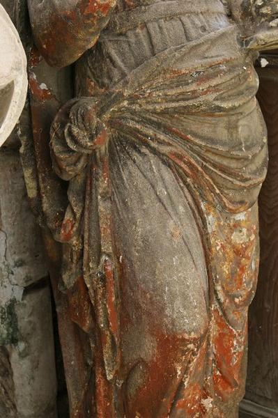 statue : saint Jean l'Evangéliste, détail