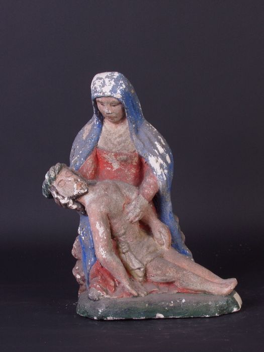 groupe sculpté : Vierge de Pitié, vue générale